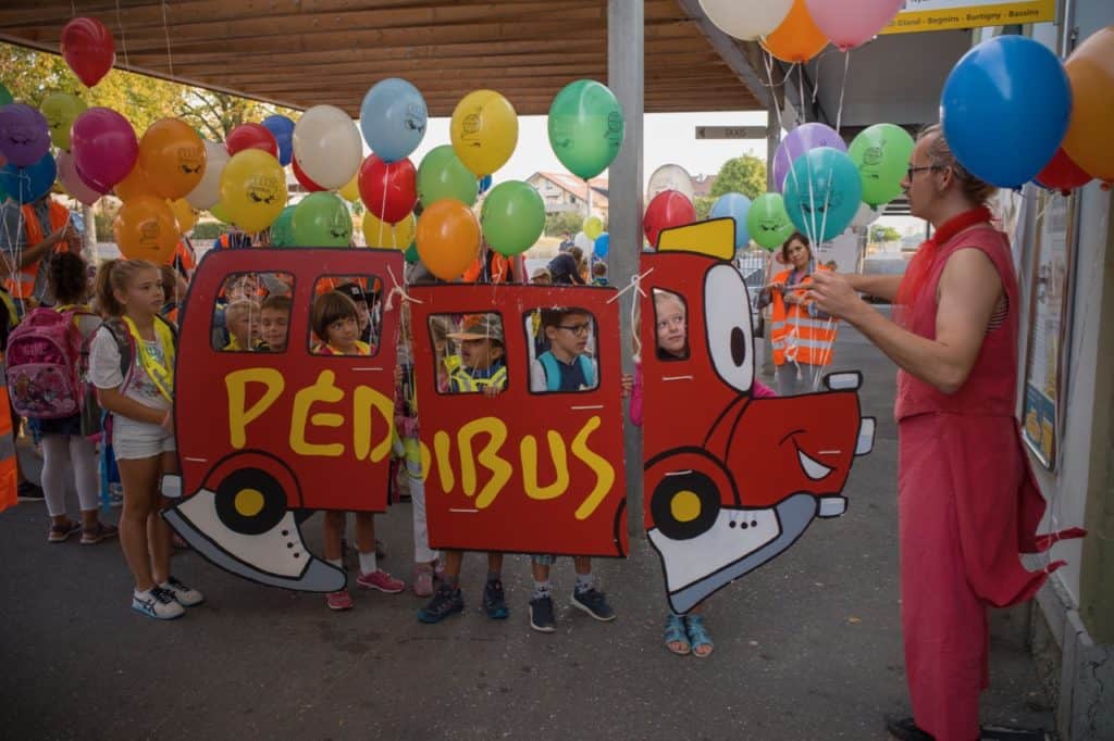 Pedibus en alternative aux « parents taxis »
